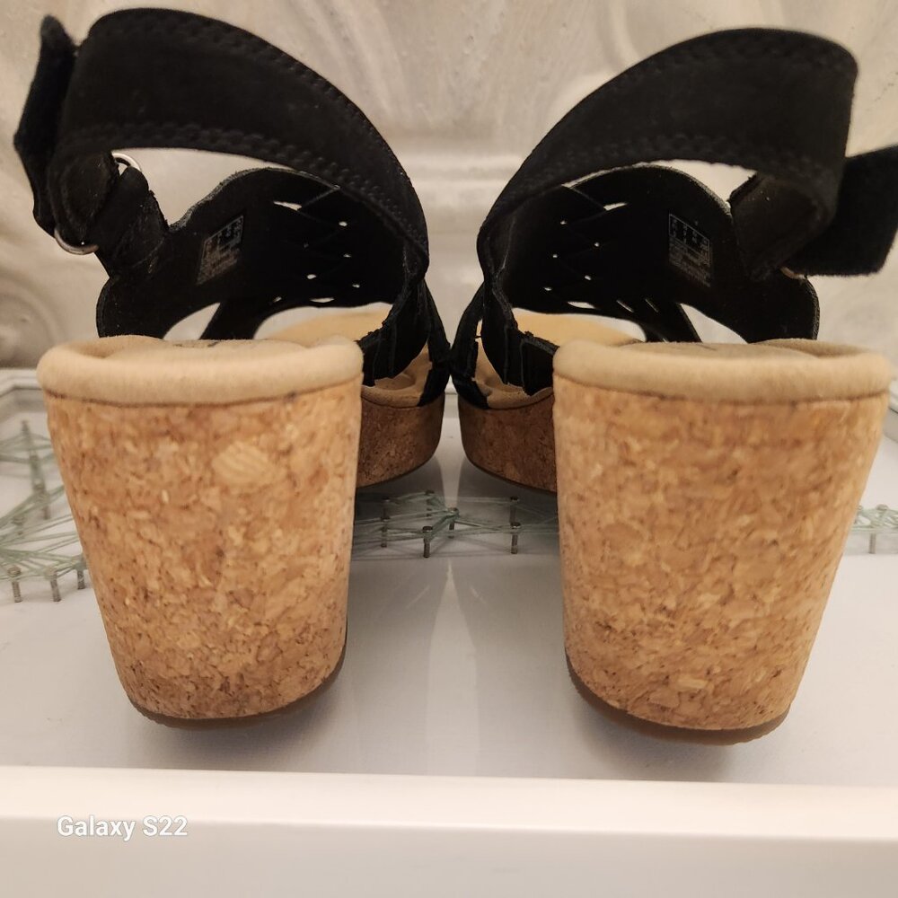 Clarks "Giselle Ivy" Black Nubuck Leather Wedges. NIB. Size 9.5 - Picture 4 of 9